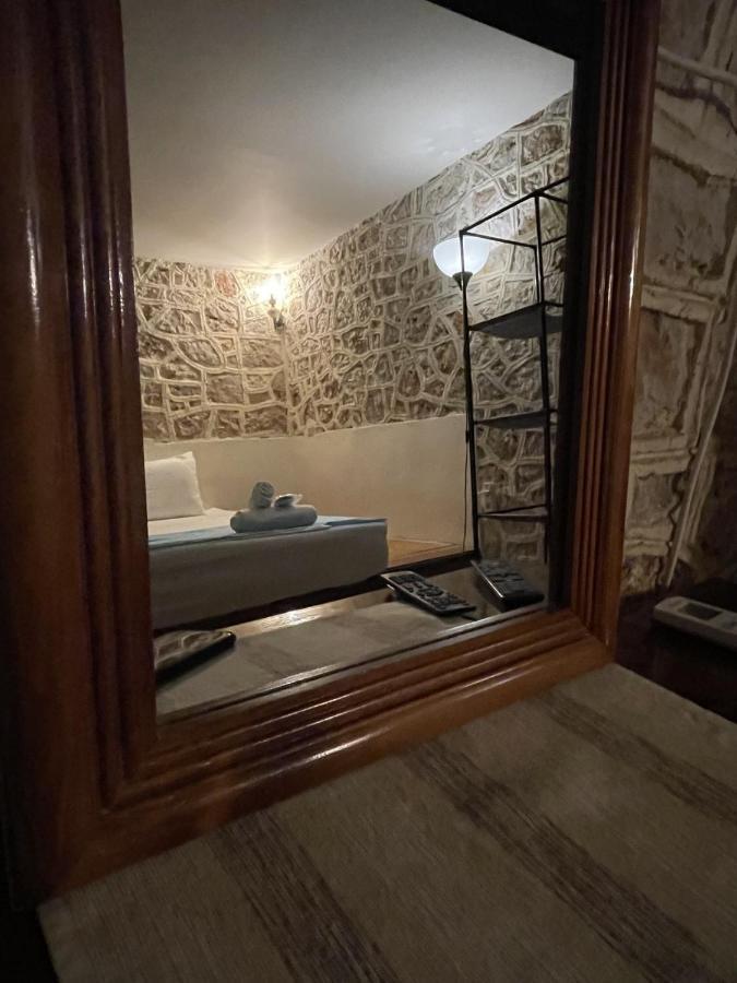 Marina Castellana Studios II Chalki Town Exterior foto